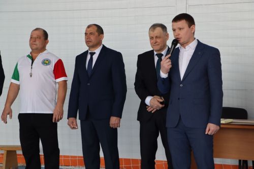 Апаста район башлыгы призларына көрәш ярышлары узды