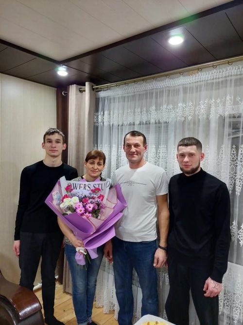 Кешене хезмәте хөрмәтле итә