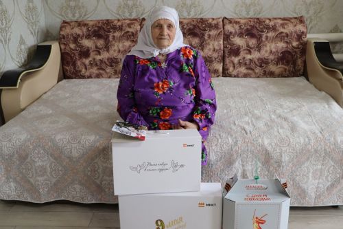 Районыбыз ветераннары Бөек Җиңүнең 80 еллыгы уңаеннан бүләкләр кабул итә