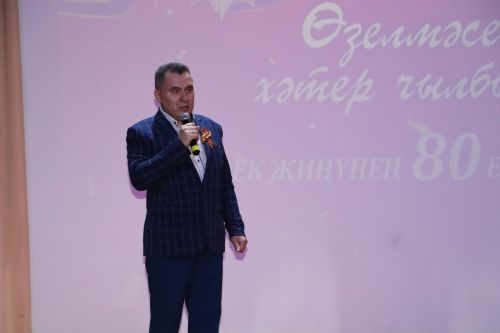 Апаста Бөек Җиңүнең 80 еллыгына багышланган бәйрәм концерты узды