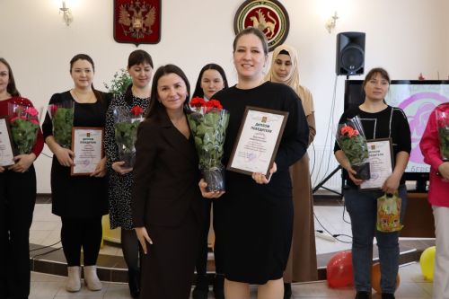 Апаста йөкле хатын-кызлар көне билгеләп үтелде