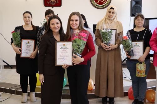Апаста йөкле хатын-кызлар көне билгеләп үтелде