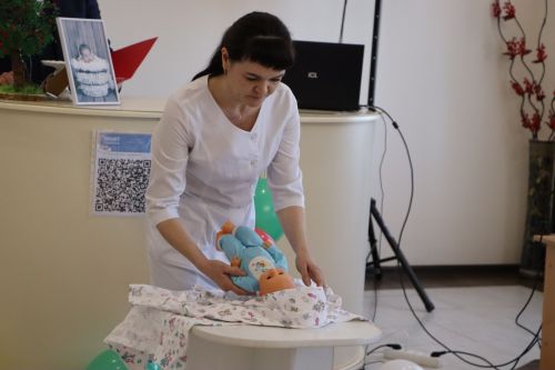 Апаста йөкле хатын-кызлар көне билгеләп үтелде