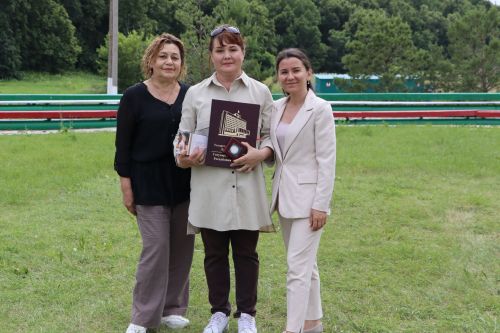 Апаста социаль хезмәткәрләр һөнәри бәйрәмнәрен билгеләп уздылар