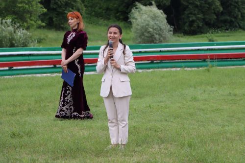 Апаста социаль хезмәткәрләр һөнәри бәйрәмнәрен билгеләп уздылар