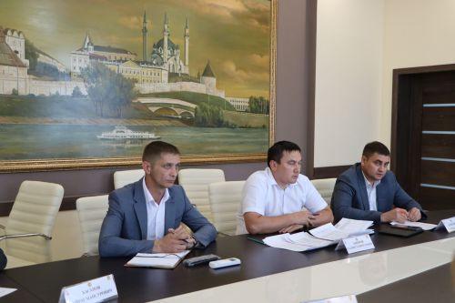 В районе прошло заседание антикоррупционной комиссии