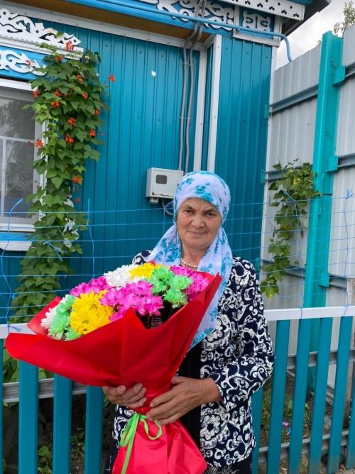 Апас районы Тәүгелде авылында тормыш итүче,  кадерле әниебез, Гобәйдуллина Рәзинә Габделхәй кызының 31 июльдә туган көне – 75 яшьлек юбилее