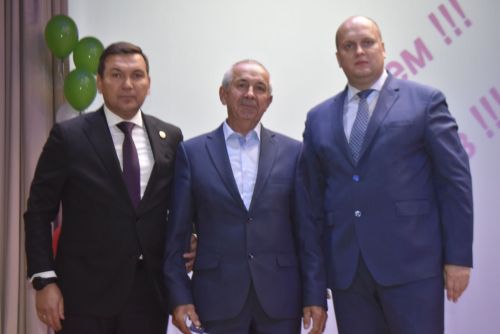 Чирмешән мәктәбе укытучысы Рафил Миңнуллин Россия Федерациясе Мәгариф министрлыгының “Һөнәргә тугрылык өчен” күкрәк билгесенә ия булды