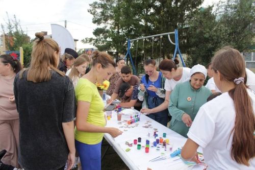 🎉Праздник из программы конкурса «Курше Фест» прошел на улице Молодежная в  Апастово
