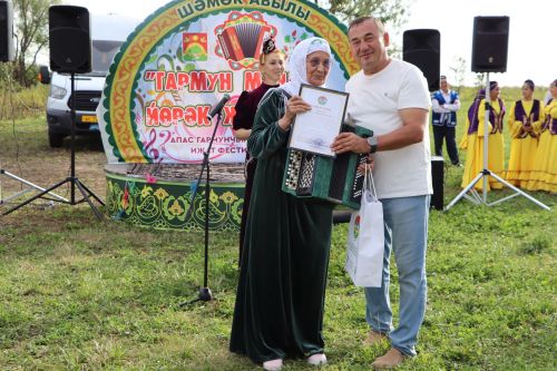 Марат Нуриев: “Авылларда гармун моңнары тынмасын”