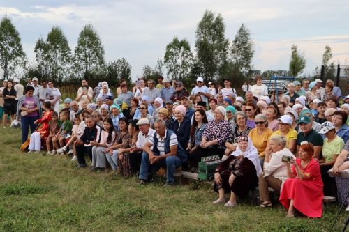 Марат Нуриев: “Авылларда гармун моңнары тынмасын”
