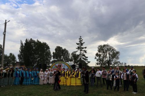 Марат Нуриев: “Авылларда гармун моңнары тынмасын”