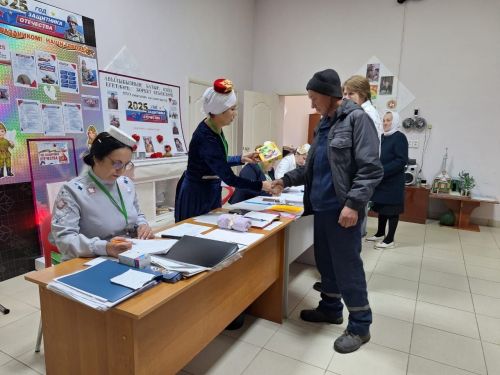 Морзалар авылы сайлау участогында милли киемнәрдән эшлиләр