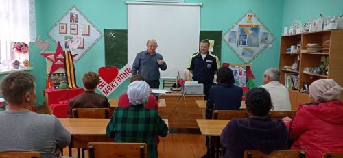 Бала кулындагы “уенчык” – өлкәннәр ялгышы