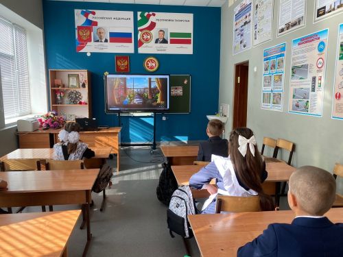 С началом учебного года в школах района прошли традиционные «Разговоры о важном»
