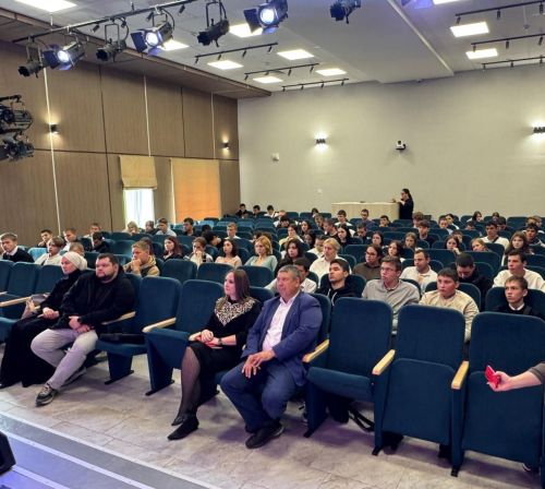 Апас аграр көллиятендә файдалы очрашу узды