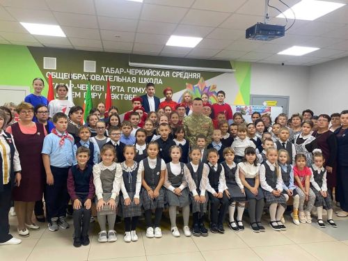 В Табар-Черкийской школе прошла классная встреча с участником СВО, выпускником  школы Кудашовым Валентином Валерьевичем