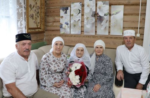 Татар Пүчинкәсендә яшәүче Наилә әби Сафина: “Язмышыма үпкәм юк, бәхетле тормыш иттем”