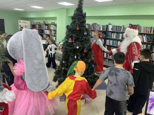 Яңа елда Апас балалары күңелле чараларда катнашты