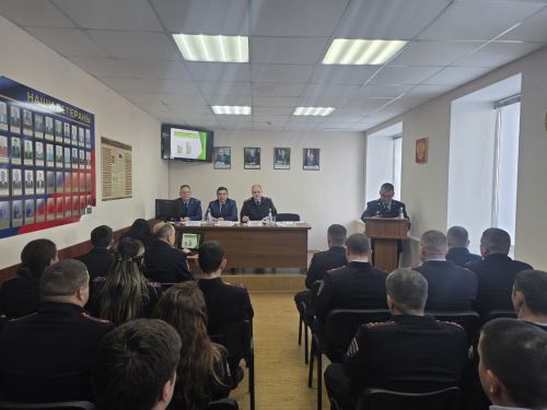 В Апастовском отделе внутренних дел состоялось совещание при начальнике Управления Госавтоинспекции МВД по РТ Гарипова Рустема Рамилевича по подведению итогов оперативно-служебной деятельности за 2025 год