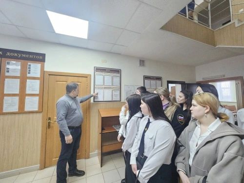 Студенты аграрного колледжа побывали с экскурсией в Апастовском районном суде
