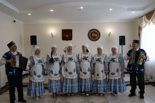 Апаста Яңа елның беренче нарасые теркәлде
