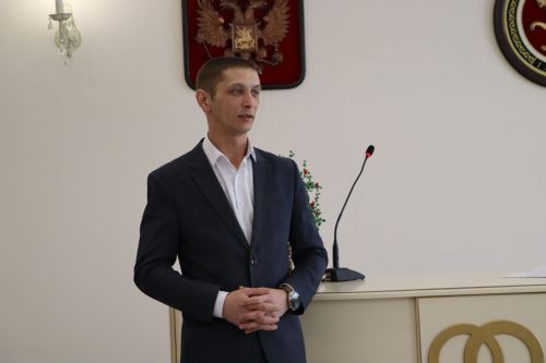 Апаста Яңа елның беренче нарасые теркәлде