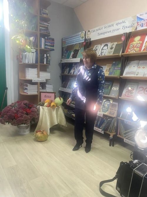 Кече Болгаерда өлкәннәр китапханәдә кунак булды