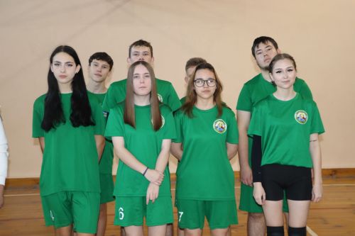 Биеш мәктәбендә Зөфәр Зәмдиханов Кубогына зонакүләм волейбол ярышлары уза