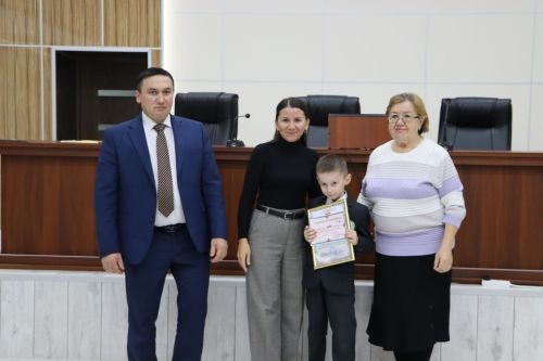 Районда “Террорчылыкка – юк” бәйгесе җиңүчеләрен бүләкләделәр