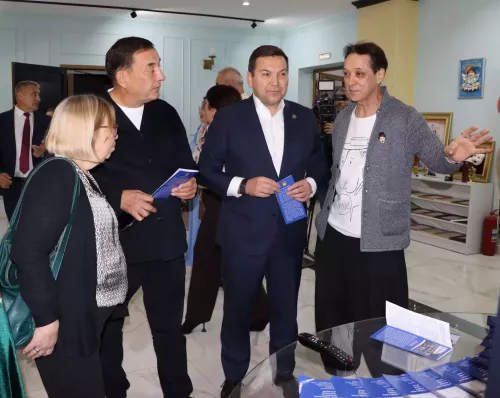 Апаста Асия Хәйруллина исемендәге беренче театр фестивале ачылды