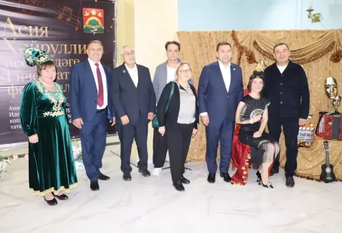 Апаста Асия Хәйруллина исемендәге беренче театр фестивале ачылды