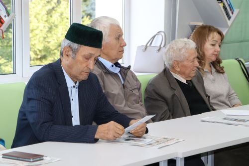 Апаста өлкәннәрнең хокуклары турында сөйләштеләр