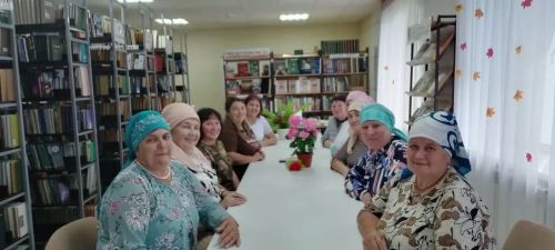 Дәүләки китапханәсе өлкән буынны кунакчыл каршы алды