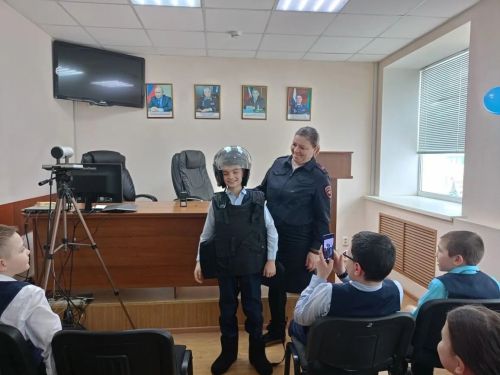Апас укучылары эчке эшләр бүлегендә экскурсиядә булдылар