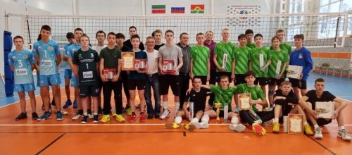 Апаста Бөтендөнья Волейбол көненә багышланган ярышлар узды