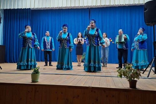 Олы Бакырчыда  «Җырларыбыз Сезгә – Әниләр” дип исемләнгән бәйрәм концерты узды