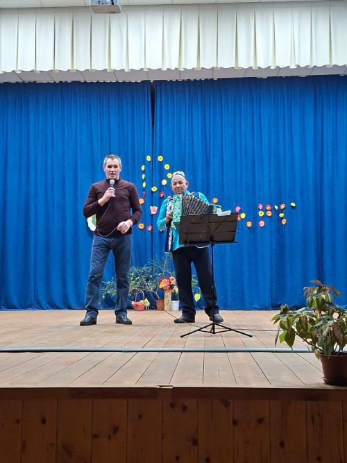 Олы Бакырчыда  «Җырларыбыз Сезгә – Әниләр” дип исемләнгән бәйрәм концерты узды
