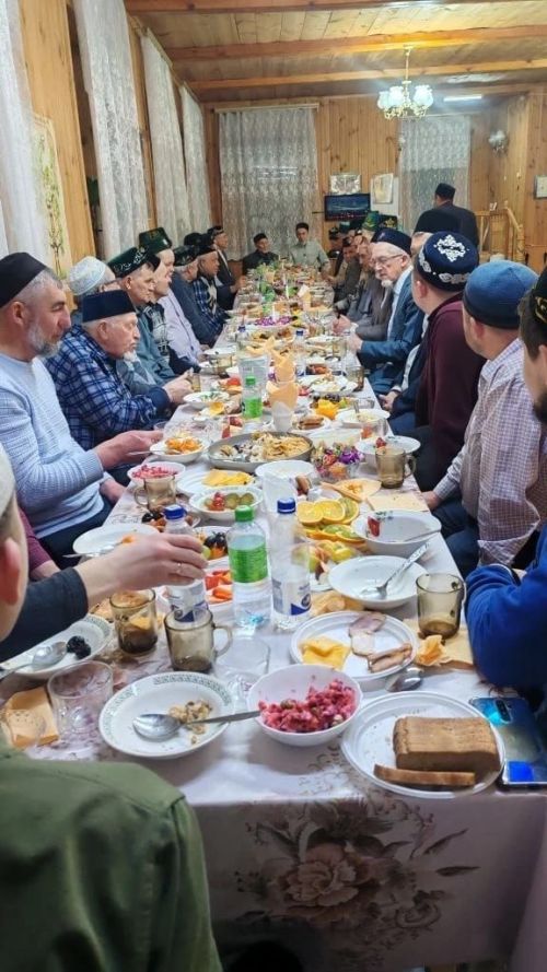 Иске Йомралыда күмәкләшеп авыз ачтылар