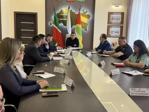 Апаста закон таләп иткәнчә эшләү бурычы куела