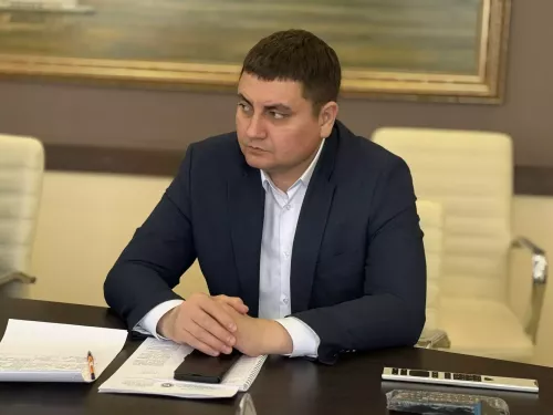 Апаста закон таләп иткәнчә эшләү бурычы куела