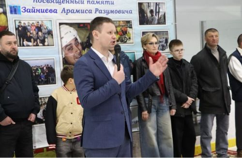 Апас бозында Арамис Зәйниев истәлегенә районара хоккей турниры уза