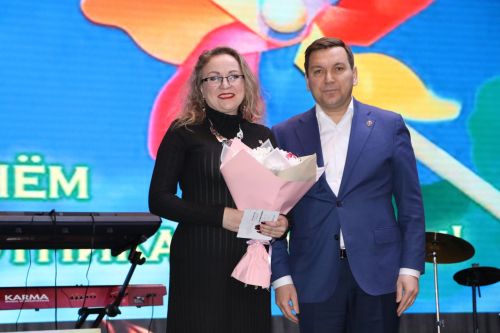 Апаста мәдәният хезмәткәрләре хөрмәтләнде