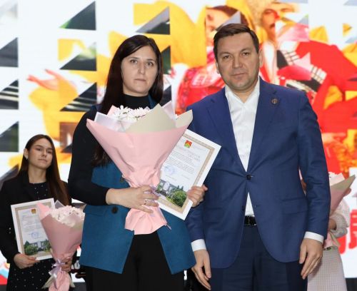 Апаста мәдәният хезмәткәрләре хөрмәтләнде