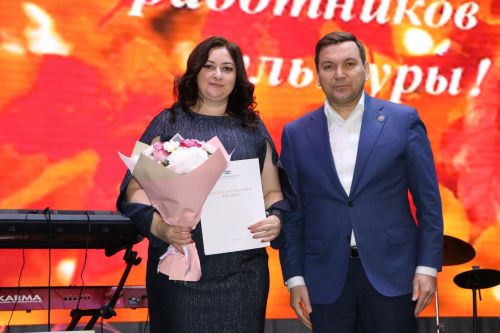 Апаста мәдәният хезмәткәрләре хөрмәтләнде