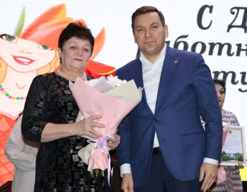 Апаста мәдәният хезмәткәрләре хөрмәтләнде