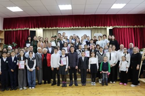 Апаста Әмир Камалиев исемендәге театр коллективлары фестивале дүртенче ел узды