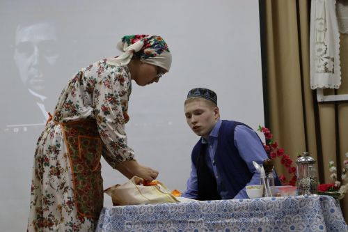 Апаста Әмир Камалиев исемендәге театр коллективлары фестивале дүртенче ел узды