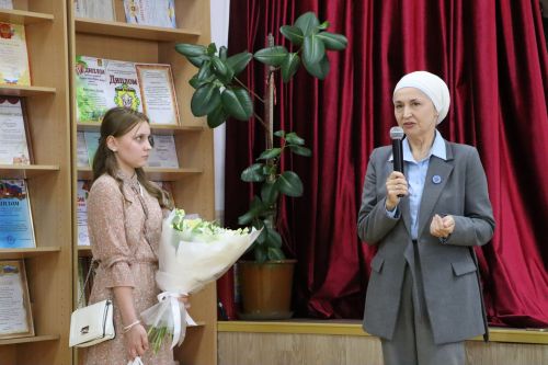 Апаста Әмир Камалиев исемендәге театр коллективлары фестивале дүртенче ел узды