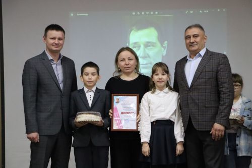 Апаста Әмир Камалиев исемендәге театр коллективлары фестивале дүртенче ел узды